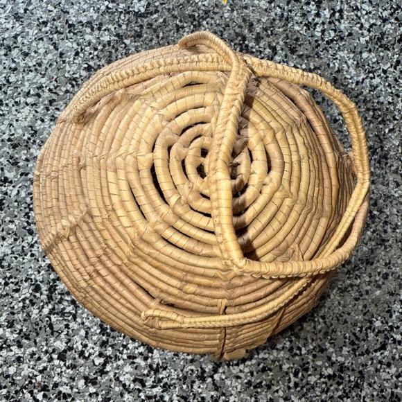 Vintage Woven straw Handbag - Picture 6 of 6